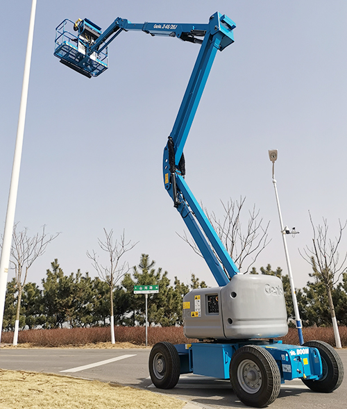 曲臂型高空作業(yè)平臺 Z-45/25J DC 曲臂型高空作業(yè)平臺 Z-45/25J DC